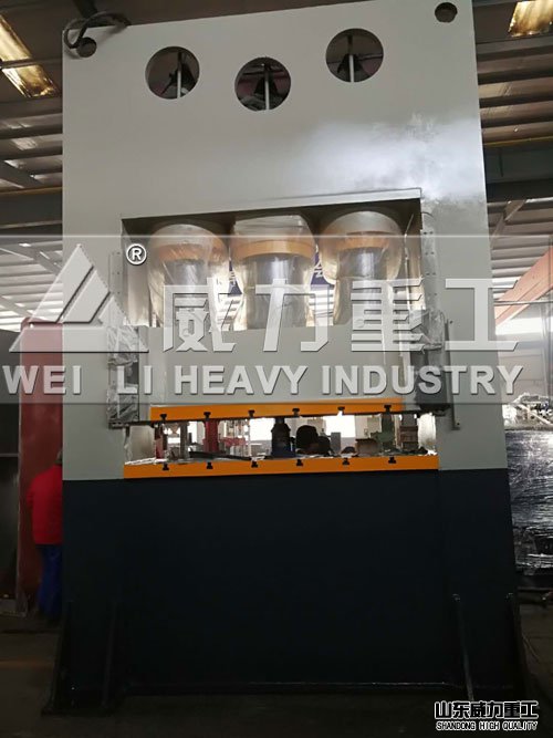 1000吨龙门液压机
